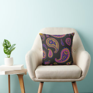Retro Paisley Pattern Throw Pillow