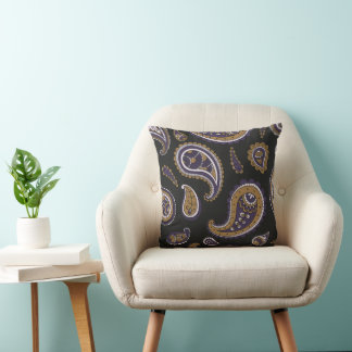 Retro Paisley Pattern Throw Pillow