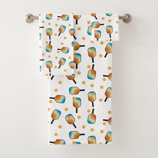 Retro Pickleball Paddles & Ball Pattern Bath Towel Set (Insitu)