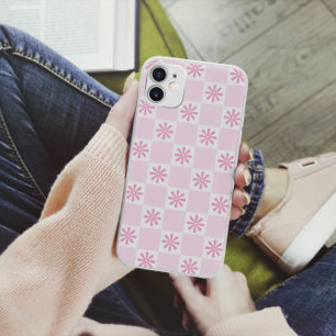 Retro Pink Chequered Floral Pattern Case-Mate iPhone 14 Case