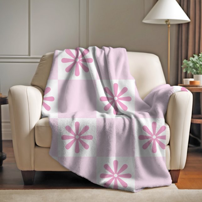 Retro Pink Chequered Floral Pattern Fleece Blanket (Creator Uploaded)