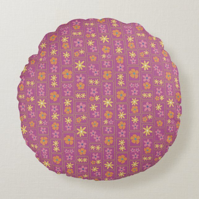 Retro Raspberry Patchwork Floral 16"  Round Pillow (Front)