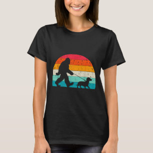 Retro Sasquatch Lover Doxie Wiener Dog Walker Bigf T-Shirt