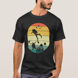 Retro Scuba Diver Diving Instructor Diving Expert  T-Shirt