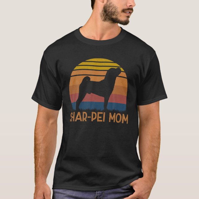 Retro Shar-Pei Mom - Sharpei Dog Owner Mother Pet T-Shirt (Front)