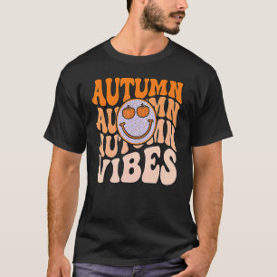 Retro Smile Face Fall Vibes Pumpkin Autumn Thanksg T-Shirt