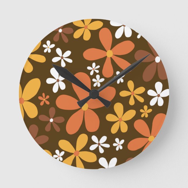Retro Spring Daisies #2 #decor #art Round Clock (Front)