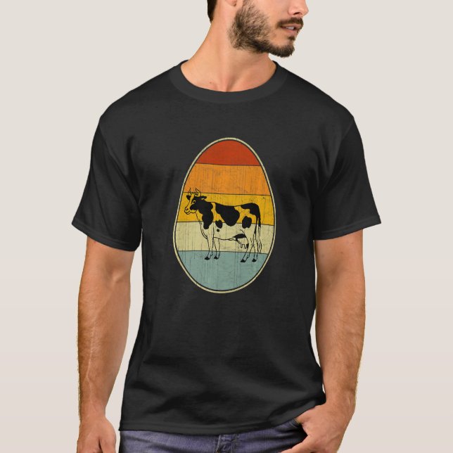Retro Style Easter Egg Graphic  Easter Day Cow T-Shirt (Front)
