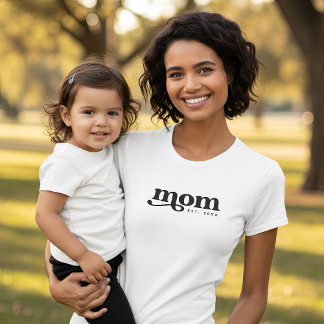 Retro Style Vintage Typography Mom Established T-Shirt