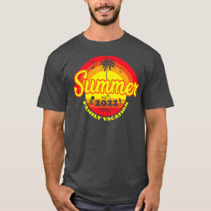 Retro Summer Family Vacation 2022 T-Shirt
