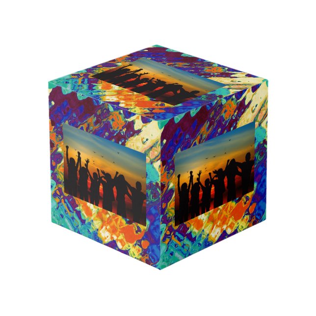 Retro texture abstract design cube (Front Angled)