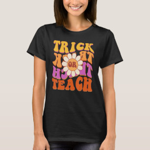 Retro Trick Or Teach Groovy Teacher Halloween Cost T-Shirt
