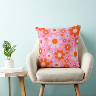 Retro Vintage 70s Daisy Pattern Orange Pink Throw Pillow