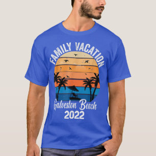 Retro Vintage Family Vacation 2022 Teas Galveston T-Shirt