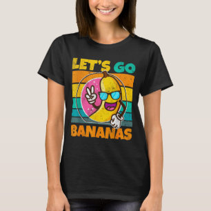 Retro Vintage Funny Banana Meme Let Go Banana Peac T-Shirt