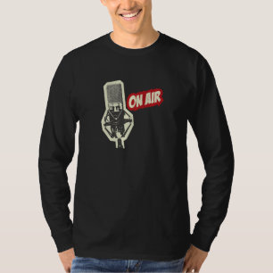 Retro Vintage Microphone On Air Radio Podcast Live T-Shirt