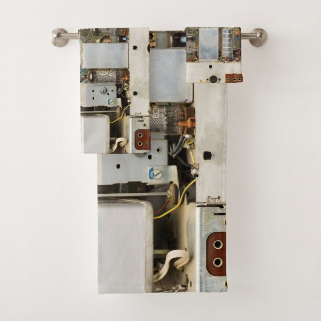 Retro Vintage Tube Radio Bath Towel Set (Insitu)