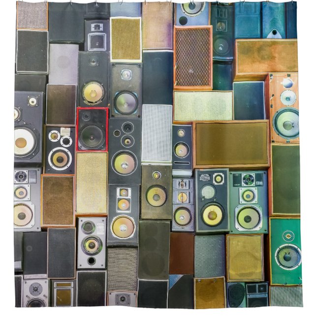 Retro Wall-Hung: Vintage Speaker Design (Front)