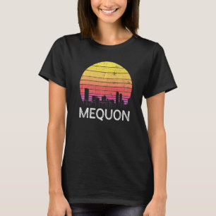 Retro Wisconsin Mequon Skyline Vintage Urban Build T-Shirt