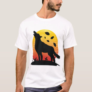 Retro Wolf Howling Wolf In Sunset Vintage Wolves T-Shirt