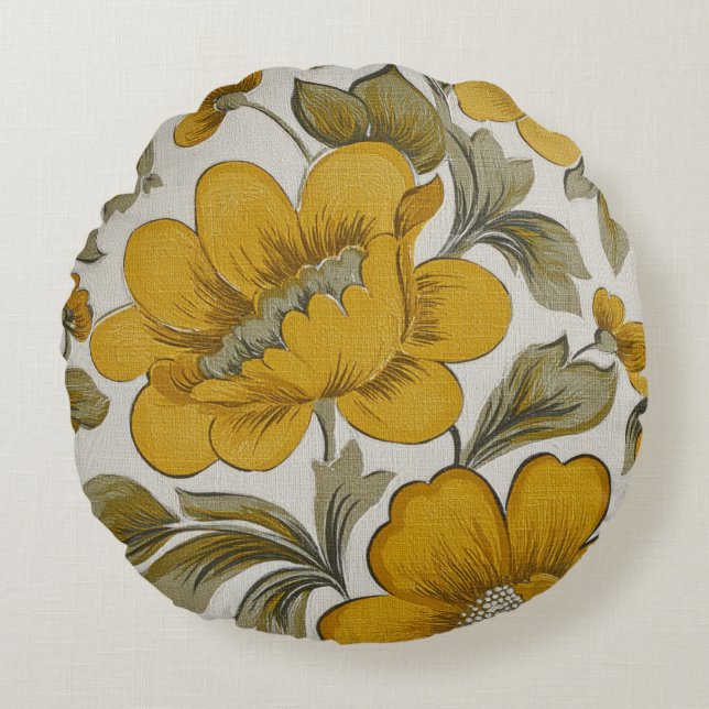 Retro Yellow Flower Garden Aesthetic Round Pillow (Front)