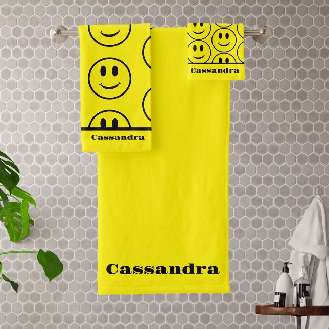Retro Yellow Happy Face Smiling  Bath Towel Set (Creator Uploaded)