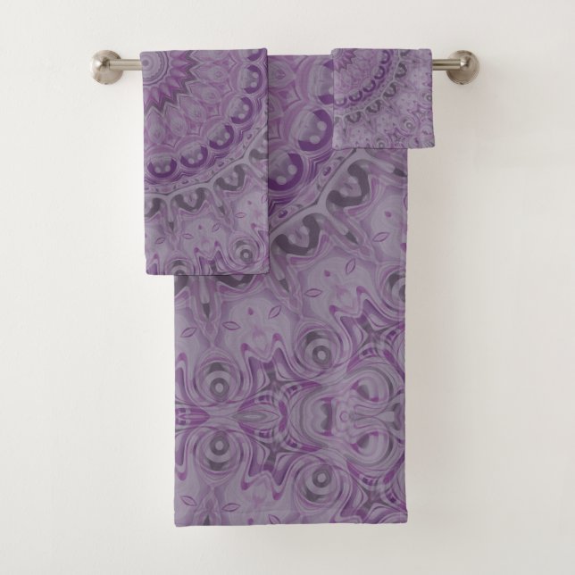 Rêve d'aquarelle Mandala dans les tons violets (En situation)