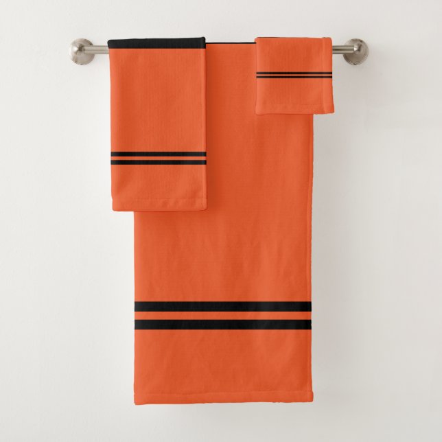 Reversible Orange & Black Halloween Bath Towel Set (Insitu)