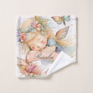 Rêves doux floraux fantaisistes de fille fée endor