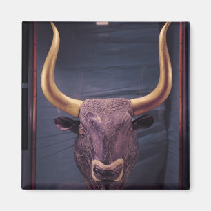 Rhyton in the shape of a bull's head, magnet