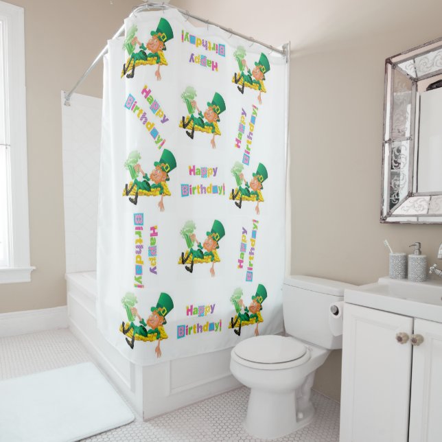Rideau de douche St. Patrick's Day Joyeux annivers (En situation)