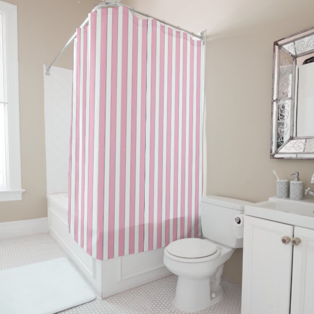 Rideau en douche rayé rose élégant (En situation)