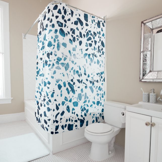 Rideaux De Douche Abstrait Terrazzo Mosaic Marine et Motif bleu clai (En situation)