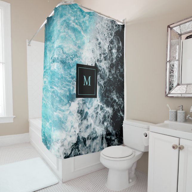Rideaux De Douche Blue Black Ocean Waves Hawaii Monogramme (En situation)