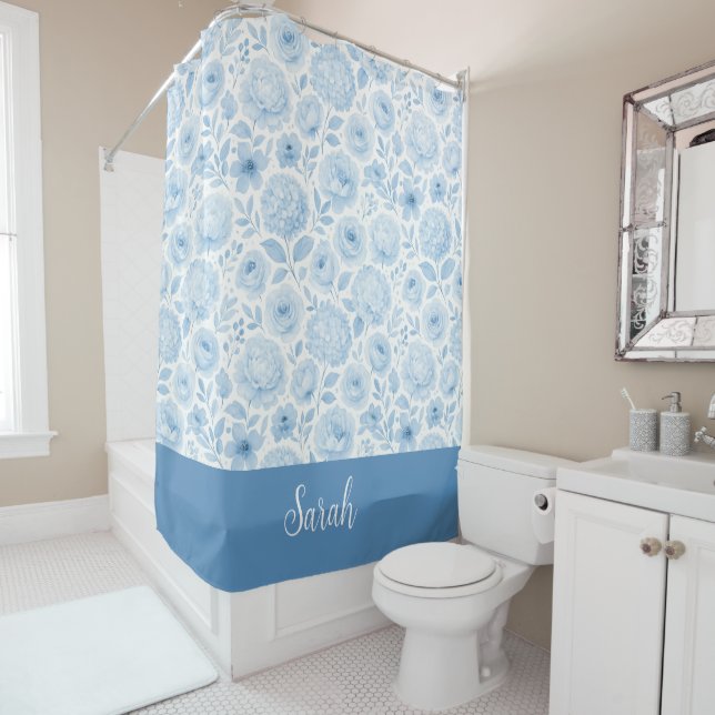 Rideaux De Douche Blue White Watercolor Floral Monogram Name (En situation)