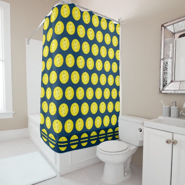 Rideaux De Douche Boules de Pickleball Jaune et Bleu à motifs (En situation)
