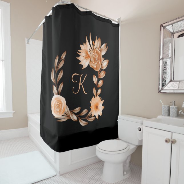 Rideaux De Douche Brown noir monogramme et florale de pêche (En situation)