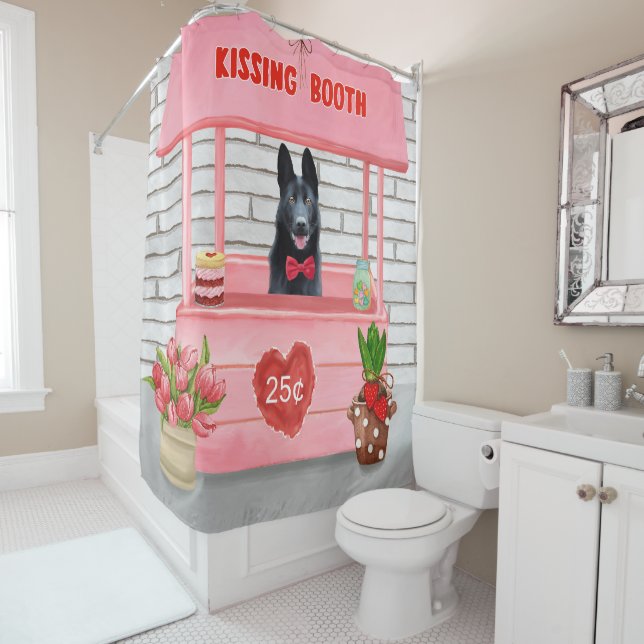 Rideaux De Douche Chien berger allemand Valentine's Day Kissing Boot (En situation)