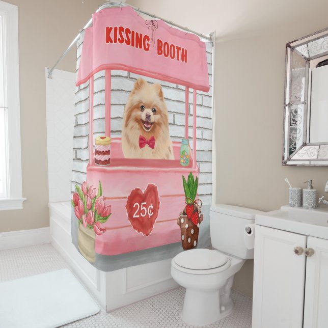 Rideaux De Douche Chien de Poméranie Valentine's Day Kissing Booth (En situation)