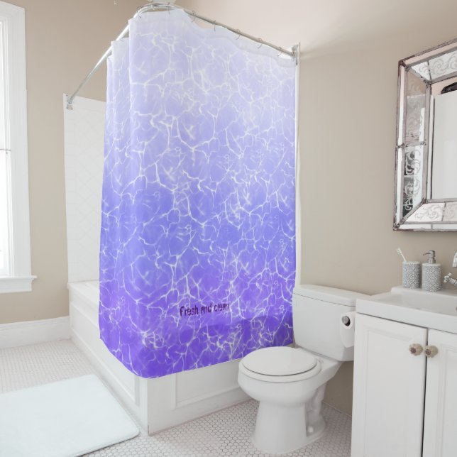 Rideaux De Douche Eau violette claire et fraîche et propre (En situation)