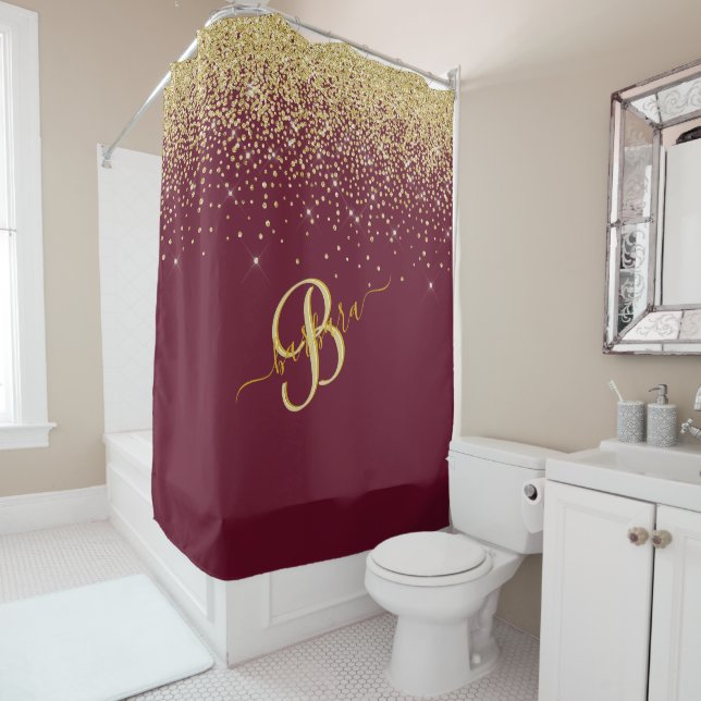 Rideaux De Douche Élégant Monogramme Personnalisé Rouge Or Étincelle (En situation)