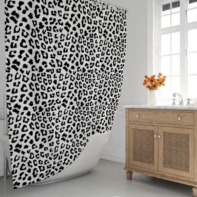 Rideaux De Douche Empreinte de léopard noir et blanc (Leopard Print Black and White Shower Curtain by Looly Elzayat
)