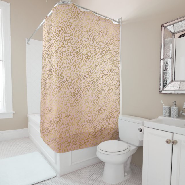Rideaux De Douche Empreinte de léopard or rose Blush (En situation)