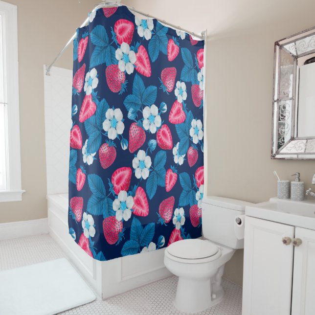 Rideaux De Douche Fraises roses sur bleu (En situation)