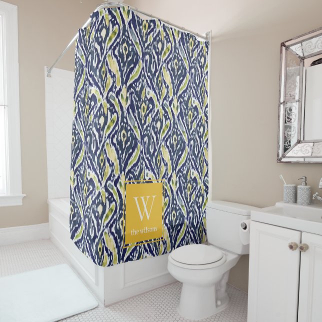 Rideaux De Douche Gras bleu jaune Abstrait Ikat Monogramme (En situation)