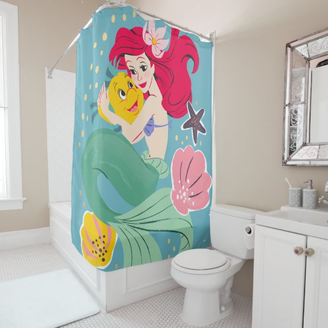 Rideaux De Douche Illustration de la princesse Ariel Holding (En situation)