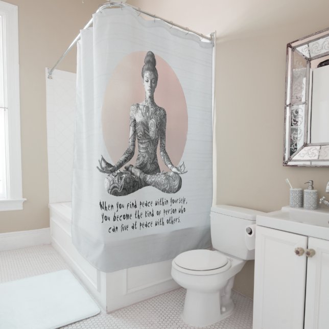 Rideaux De Douche Instructeur de méditation Yoga Reiki Master Lotus  (En situation)
