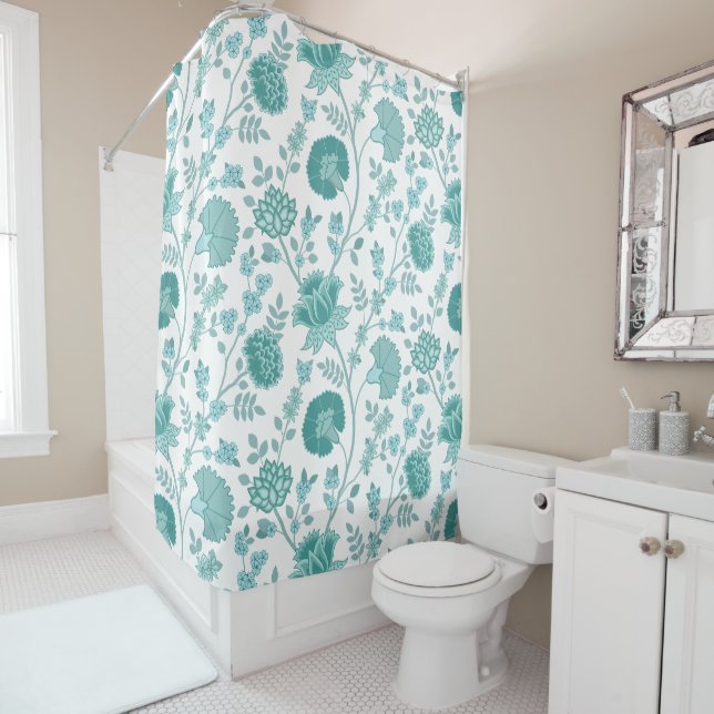 Rideaux De Douche Jacobean Floral Big Motif Tee sur blanc (En situation)