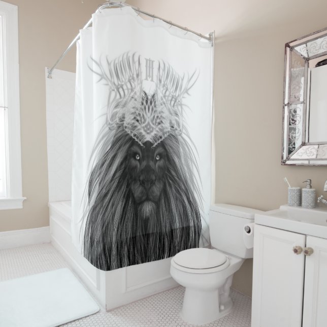 Rideaux De Douche Lion noir avec couronne Antlers et monogramme (En situation)