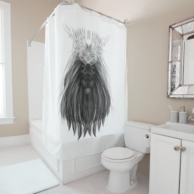 Rideaux De Douche Lion noir avec couronne Antlers et monogramme (En situation)